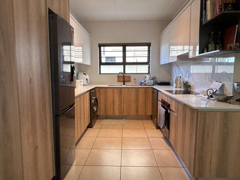 To Let 3 Bedroom Property for Rent in Sandown Western Cape